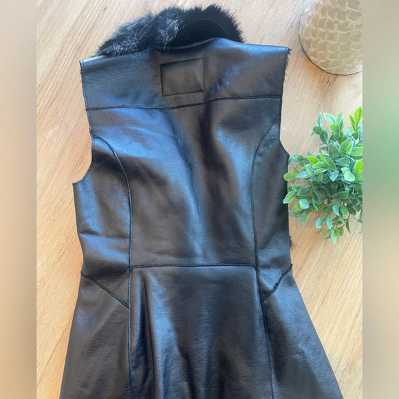 Jeans by Buffalo Women's Vest Black Faux Leather and Faux Fur Size Small - Picture 7 of 7